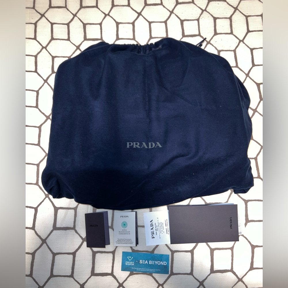 Prada backpack Re-Nylon and Saffiano leather - Picture 3 of 6